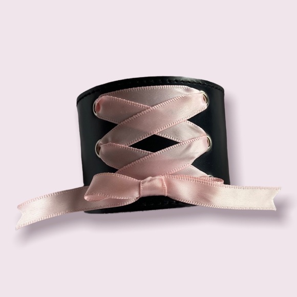 Vintage Y2K Faux leather cuff bracelet with ribbon 🎀 - Picture 1 of 4